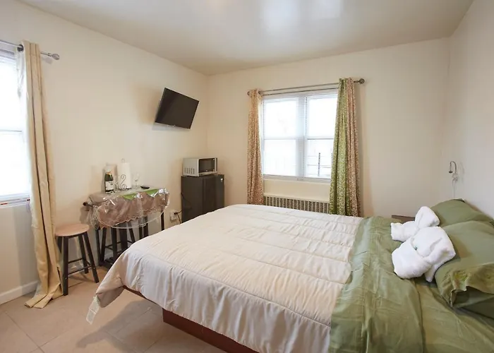 Studio&One Bedroom Apartments